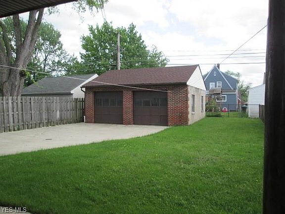 3rd image of 6001 Renwood Dr