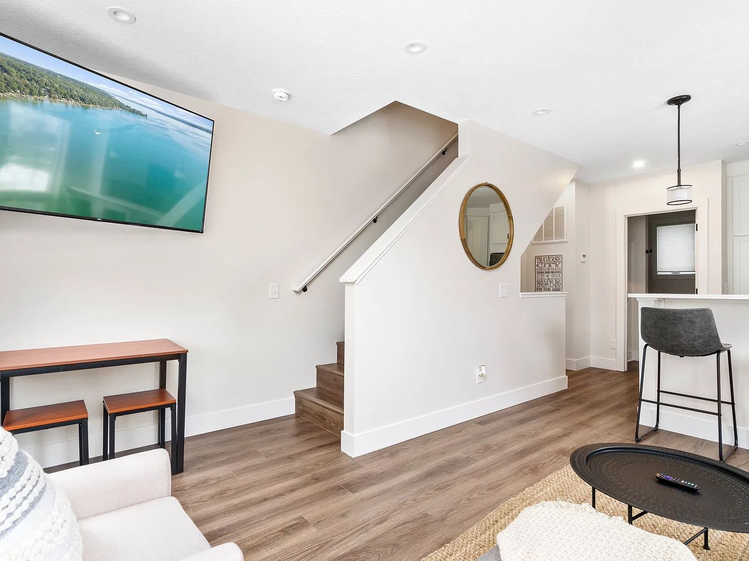 200 Gillis St — Photo 4