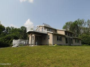 4005 Cullen Dr, Altamont, NY 12009