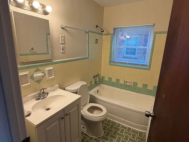 5016 Newfield Ave — Photo 5