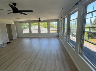 49-49A Bayshore Dr, Nebo, NC 28761