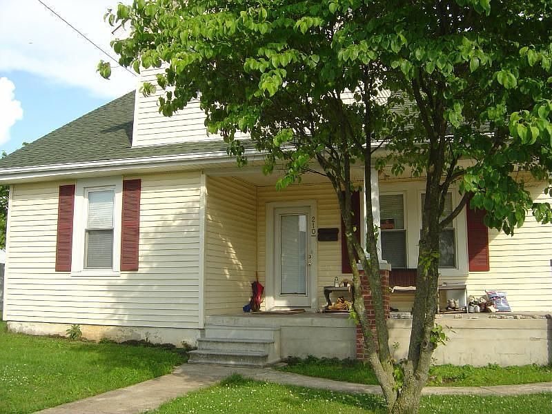 1st image of 210 N Blair St