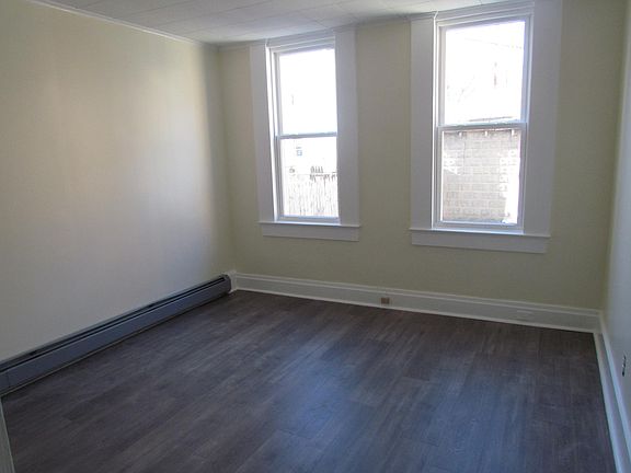 4th image of 403 Kearny Ave #1
