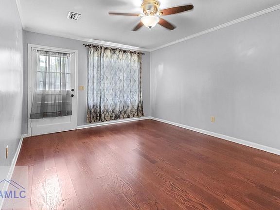 4th image of 113 Mayfair Rd