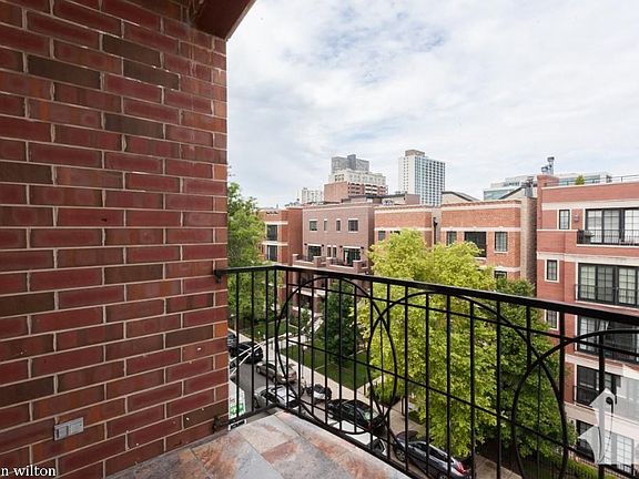 2nd image of 3718 N Wilton Ave #825