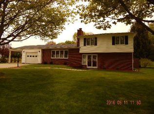 21 Westerly Dr, Fredonia, NY 14063