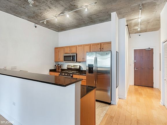 4th image of 1305 S Michigan Ave APT 711