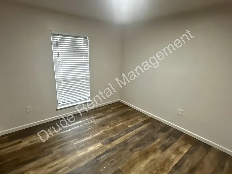 24473 Marie Ct — Photo 20