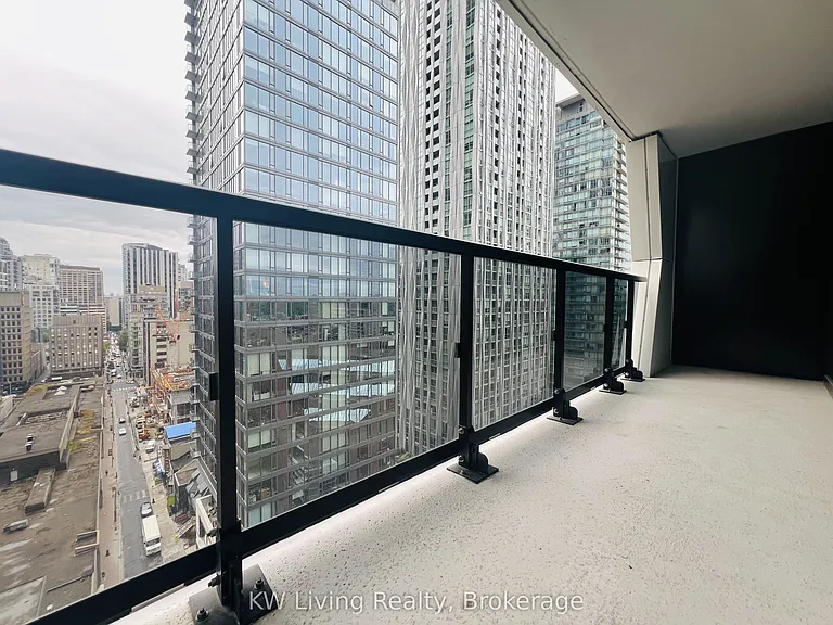 771 Yonge St #1902 — Photo 11