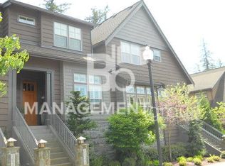 10284 SW Windwood Way, Portland, OR 97225