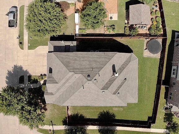 4th image of 2203 Independence Dr