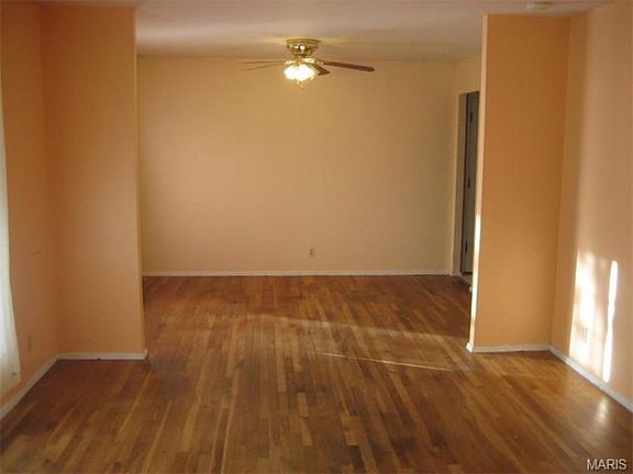4th image of 1442 Langholm Dr