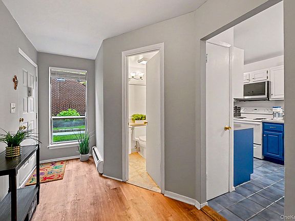 5th image of 492 N Broadway #1