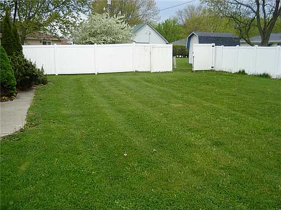 3rd image of 170 Derome Dr