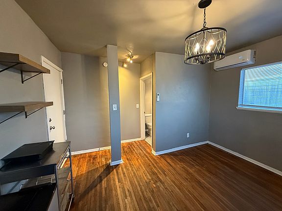 4th image of 9 N College Ave APT 5