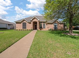 700 Brandon Dr, Cleburne, TX 76033