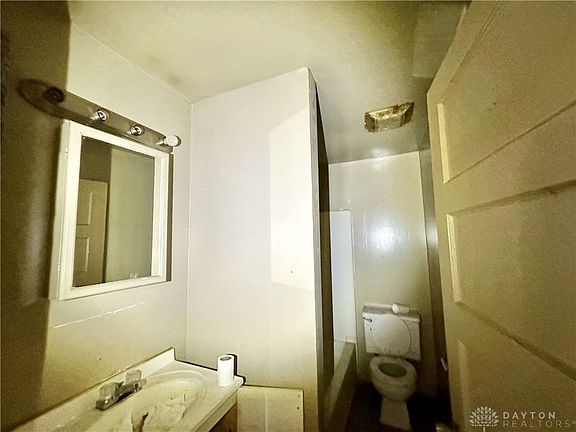 5th image of 215-217 N Orchard Ave