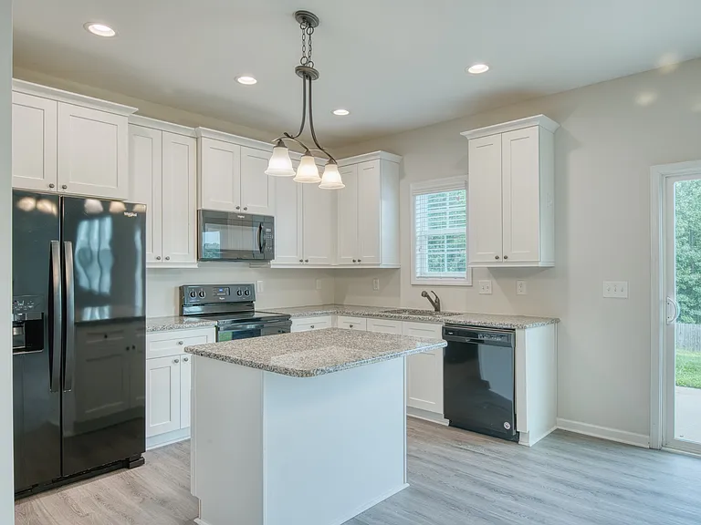 305 Webber Ln — Photo 8