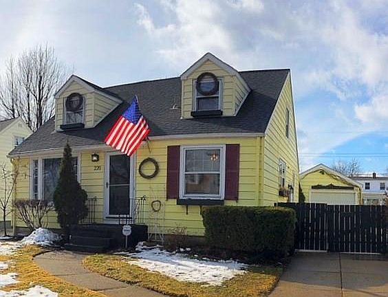 2nd image of 220 Pickford Ave