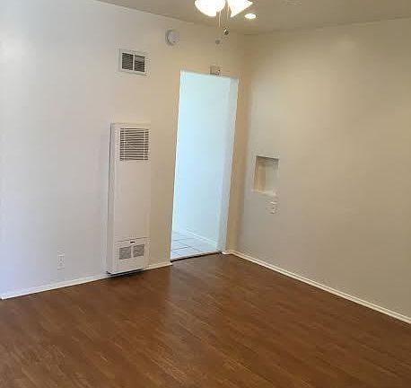4th image of 5130 Harold Way APT B