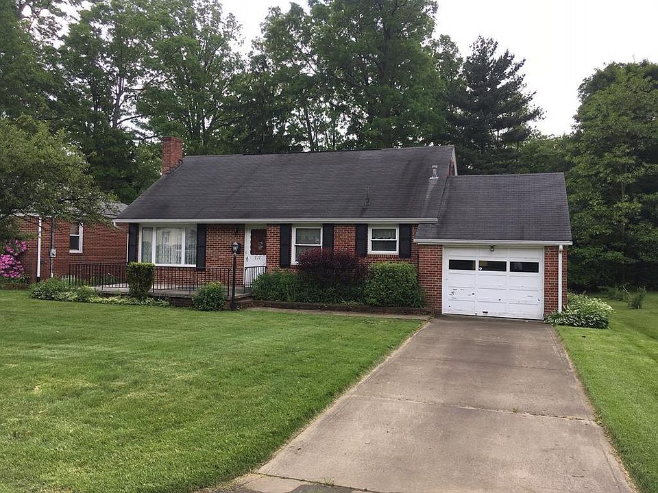 1st image of 977 Paxford Pl