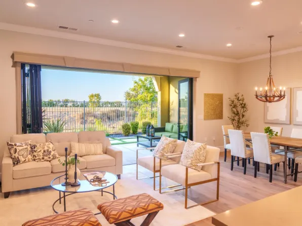 1043 Pierce Ln, Davis, CA 95616