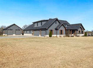 161 Old Ivy Cv, Springdale, AR 72762
