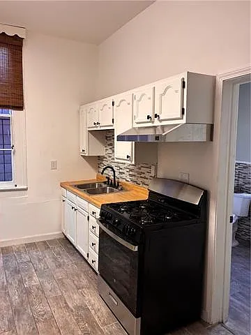 1472 N Claiborne Ave — Photo 6