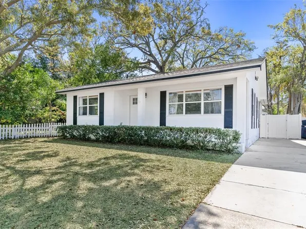 907 Jones St, Clearwater, FL 33755