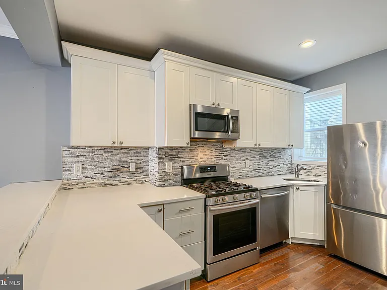 1106 Battery Ave — Photo 6
