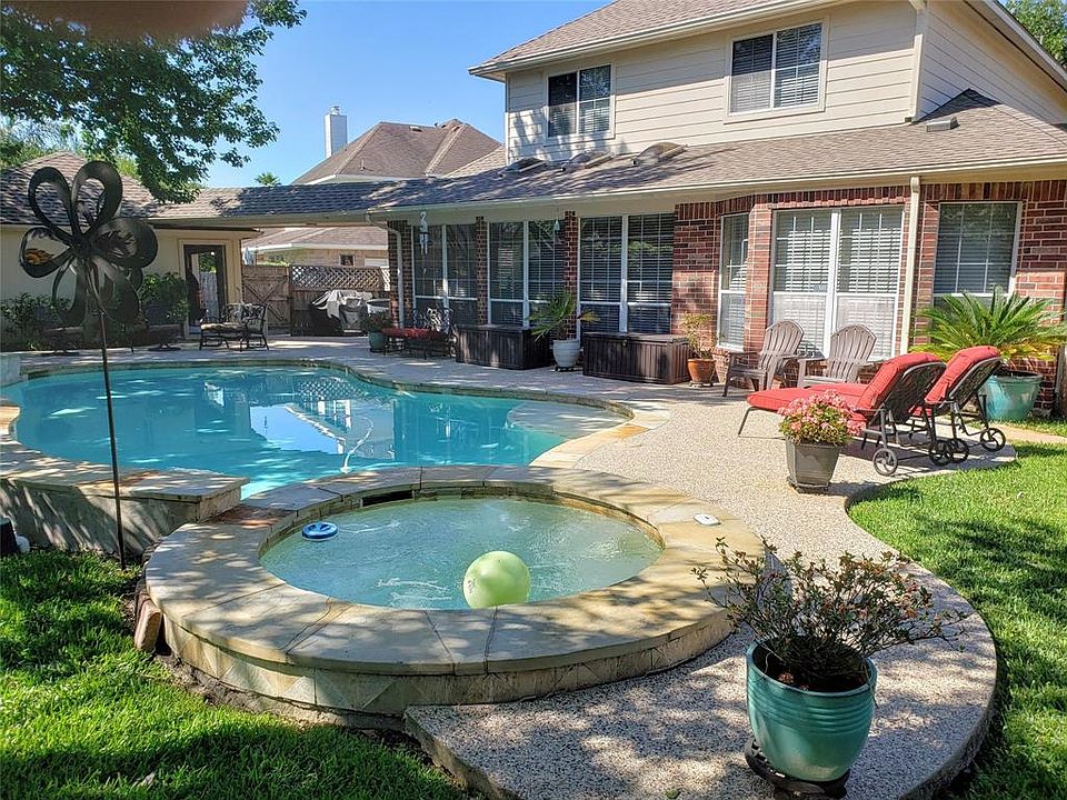 1st image of 411 Laguna Coral Ct