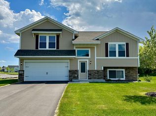 440 Wildflower Ln, Waverly, MN 55390