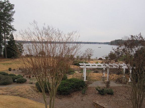 5th image of 179 Five Stitch Dr