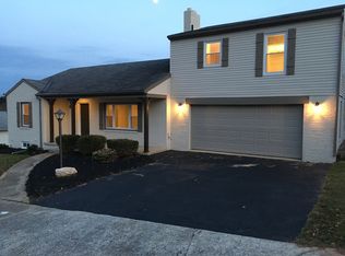 215 N School Pl, Dallastown, PA