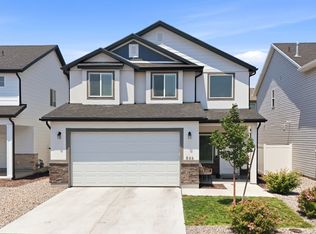 846 W Wellington Ave, North Salt Lake, UT 84054
