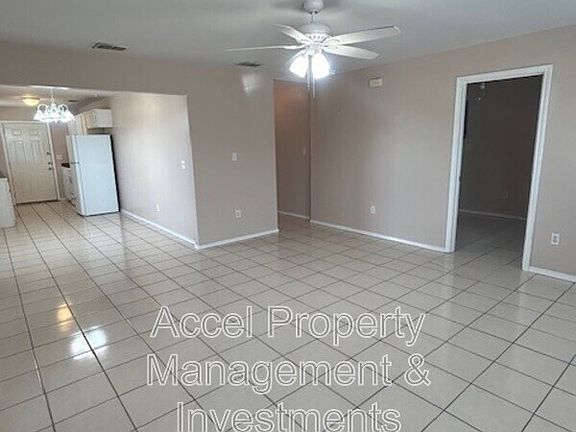 3rd image of 1522 W Nolana Ave APT D