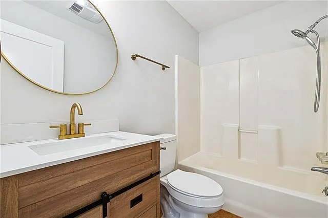 433 Greenmount Dr #B — Photo 6