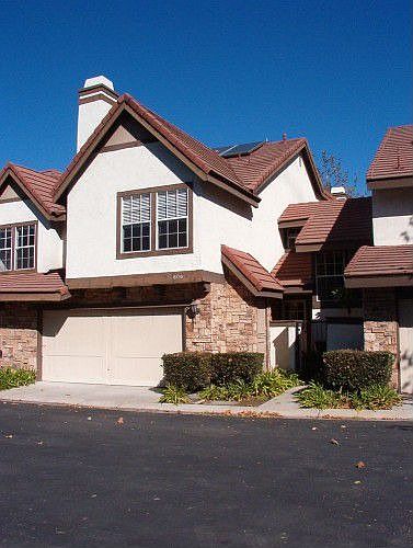 Outside, middle unit of 3