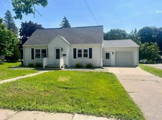 232 S 12th Ave, Sturgeon Bay, WI 54235