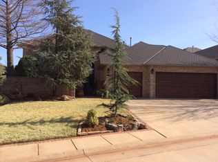 6000 Chestnut Ct, Edmond, OK 73025