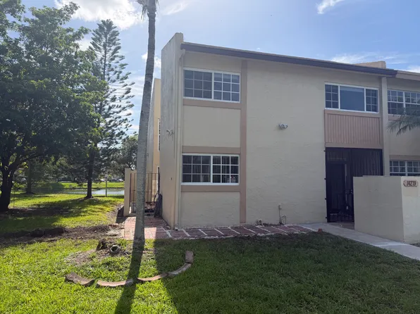 14279 Kendale Lakes Cir, Miami, FL 33183