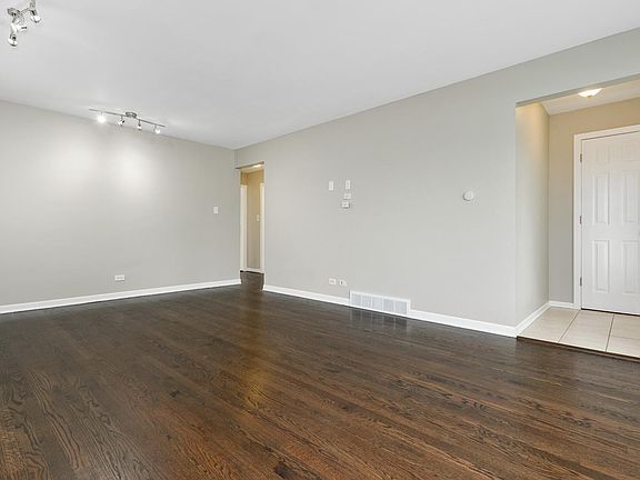 5th image of 4911 N Nordica Ave