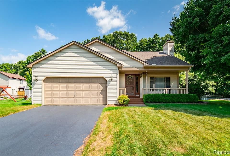 1st image of 2092 Somerville Dr