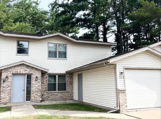 1264 S Forest Ln, Prairie Du Sac, WI 53578