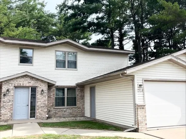 1264 S Forest Ln, Prairie Du Sac, WI 53578