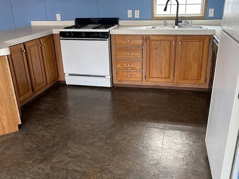 Kingswood Plaza MHC LLC - Rent to Own — Photo 36