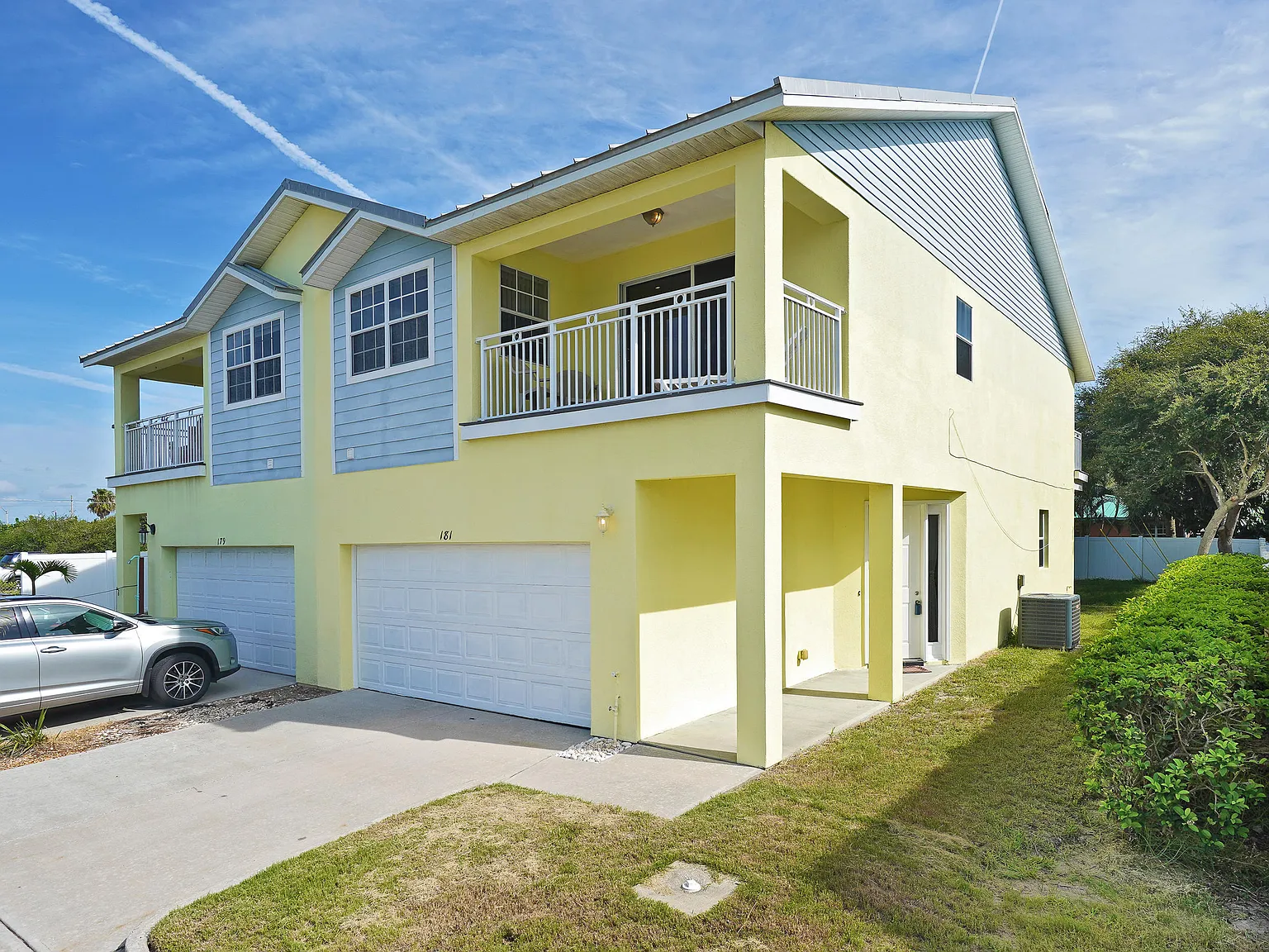 3 bed, 2.5 bath, 1925 sqft, $3,000 — Photo 1
