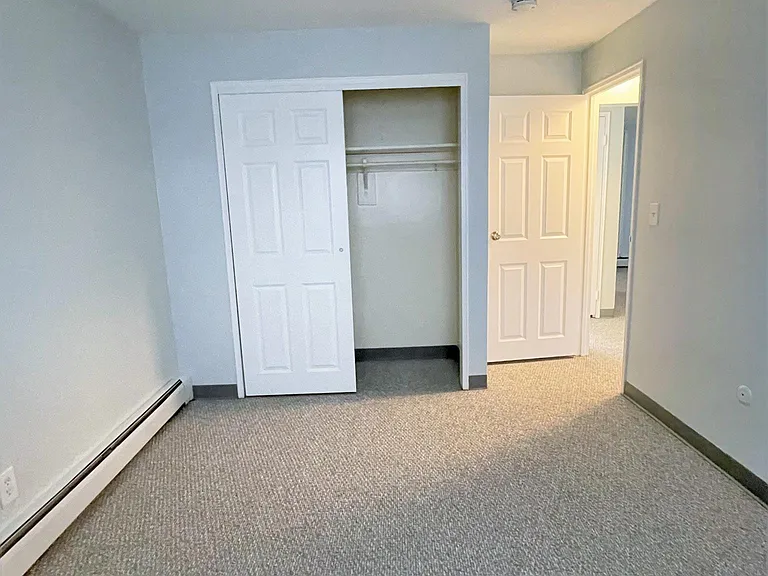 211 W Squantum St #1T — Photo 12
