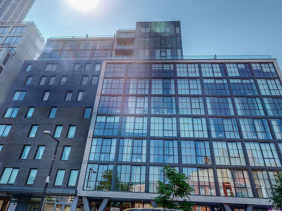 1st image of 2218 Jackson Ave #520