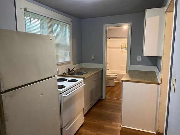 5th image of 2830 Mars Ave